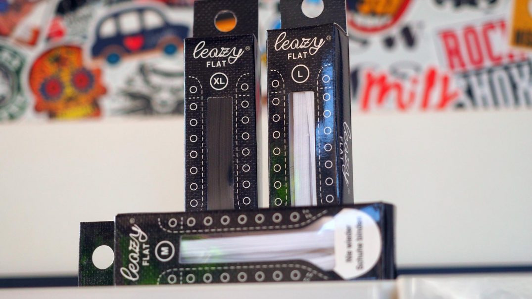 Leazy flat laces