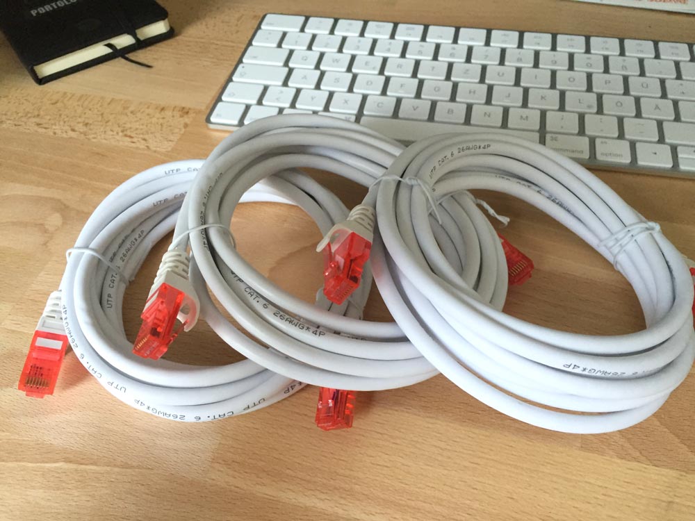 Weiße CAT.6 Kabel
