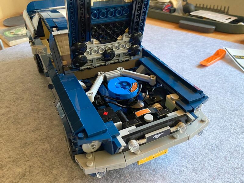 LEGO Ford Mustang Motor