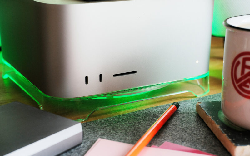 Spigen Mac Studio Stand